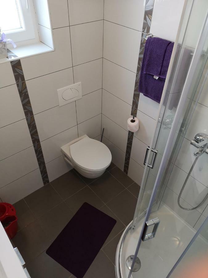 Apartments Peloza โปเรช ภายนอก รูปภาพ